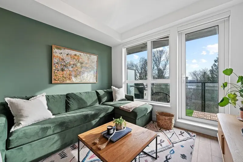 309 747 E 3RD STREET - photo 2 of 25