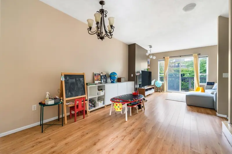 122 3880 WESTMINSTER HIGHWAY - photo 4 of 25