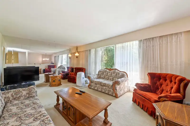 9964 123A STREET - photo 3 of 40