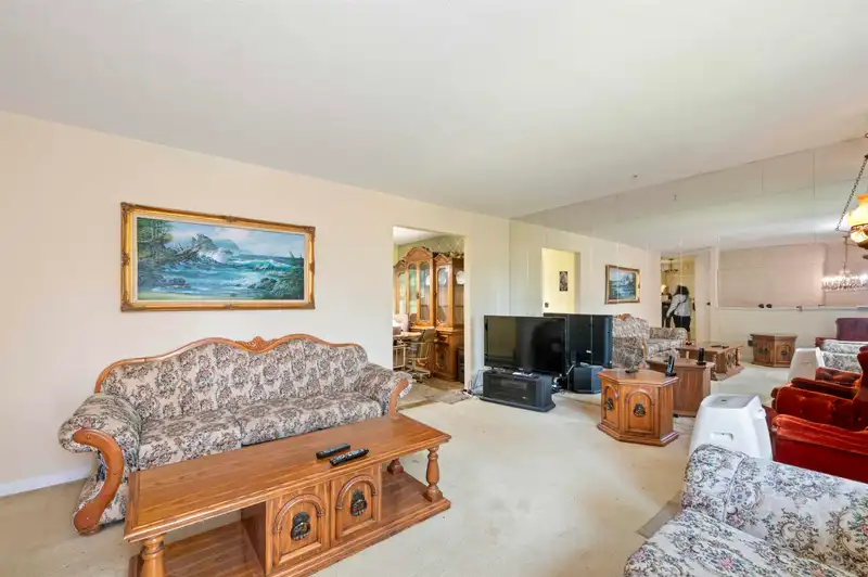 9964 123A STREET - photo 4 of 40