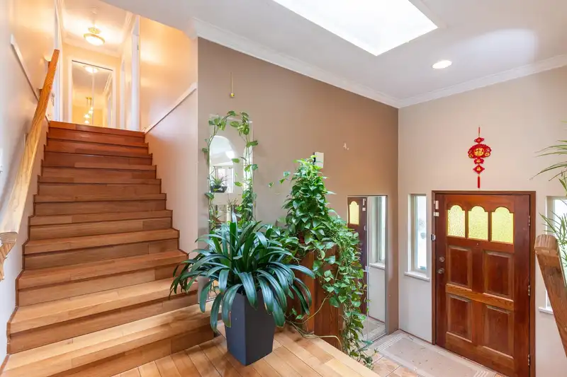13474 67 AVENUE - photo 3 of 25
