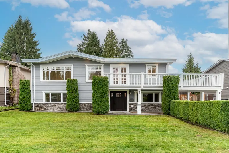 3653 ST. THOMAS STREET - photo 1 of 25