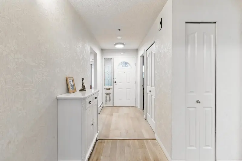 119 7251 MINORU BOULEVARD - photo 3 of 18