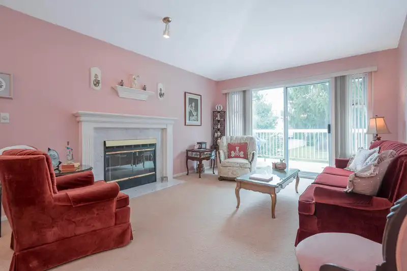 1 13975 70 AVENUE - photo 2 of 40