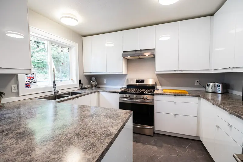 5930 SHOAL WAY - photo 4 of 25