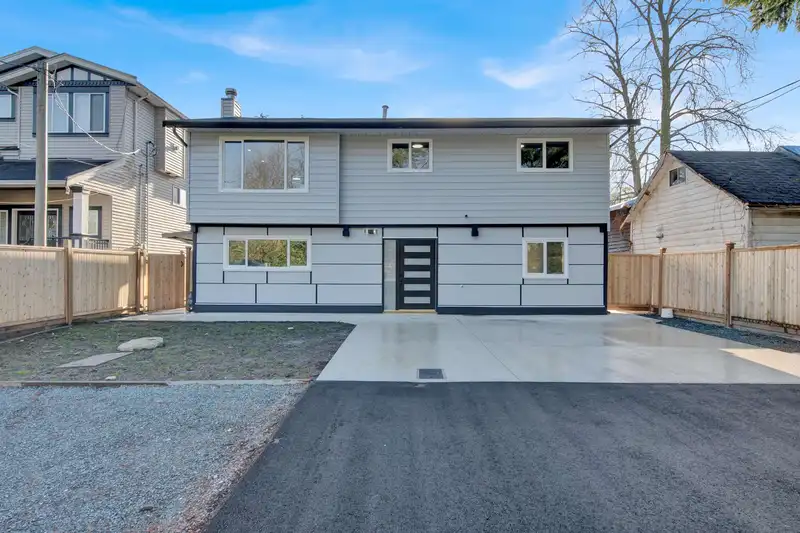 12836 115B AVENUE - photo 1 of 39