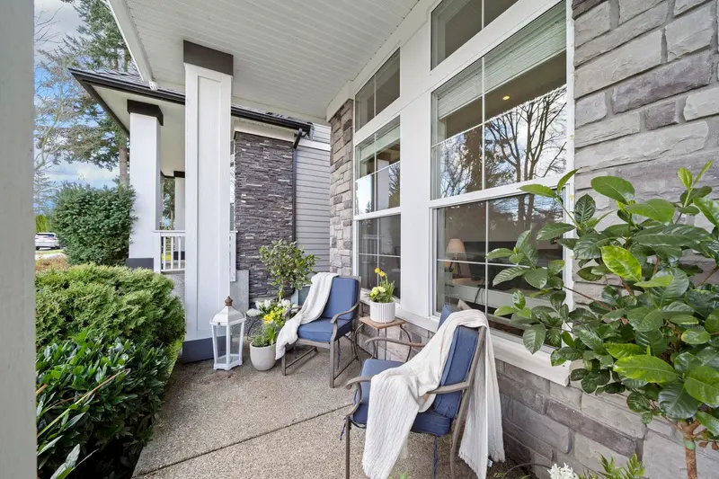 2653 164 STREET - photo 3 of 25