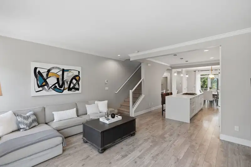 38 16488 64 AVENUE - photo 2 of 40