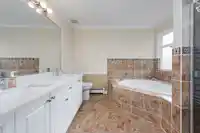 9061 141A STREET - thumbnail 19