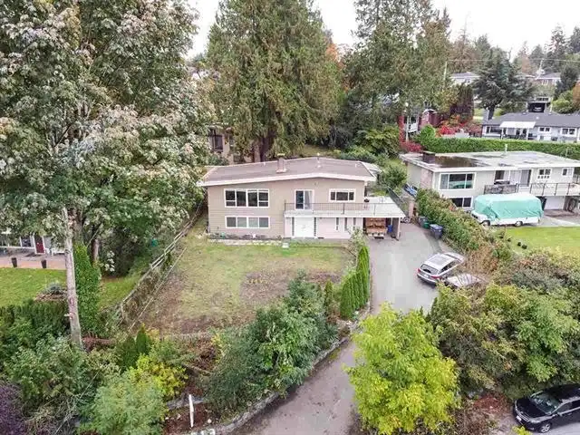 11513 BAILEY CRESCENT - photo 2 of 7