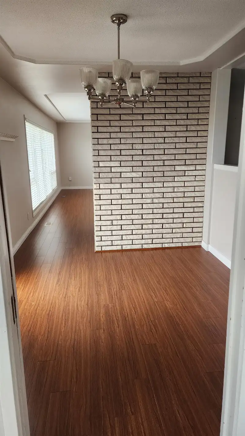 11513 BAILEY CRESCENT - photo 4 of 7