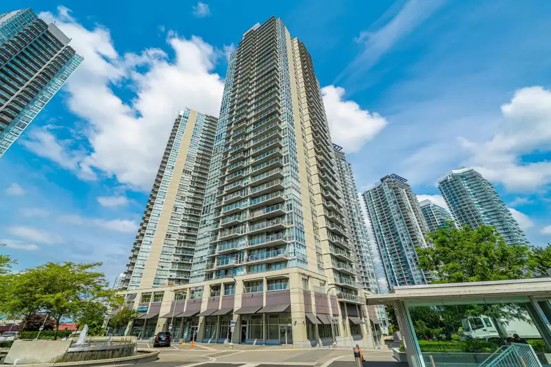 3607 9981 WHALLEY BOULEVARD - photo 1 of 39
