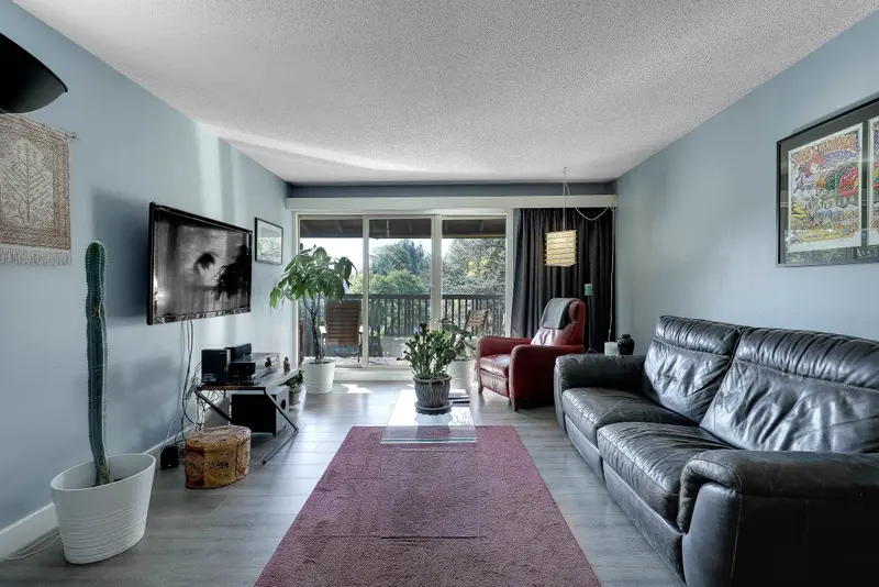 409 9857 MANCHESTER DRIVE - photo 4 of 25