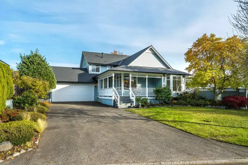 7282 123 STREET - photo 1 of 35