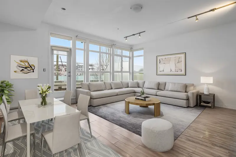 202 20238 FRASER HIGHWAY - photo 2 of 24