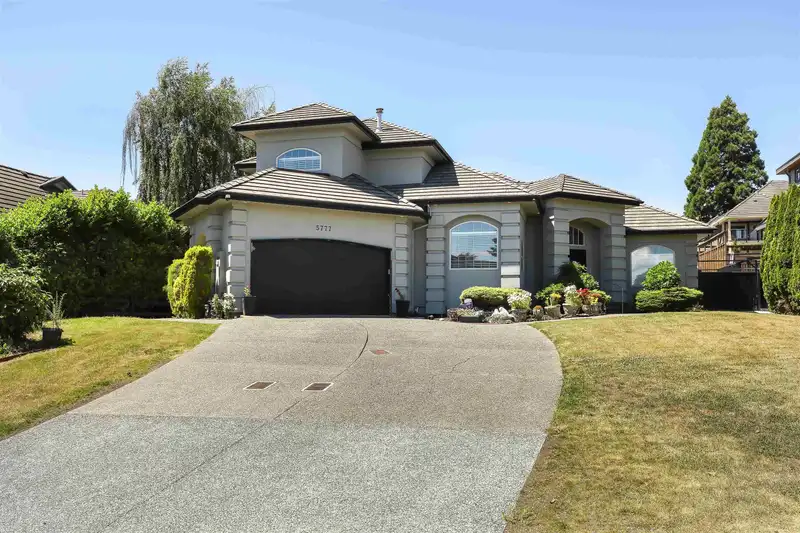 5777 W KETTLE CRESCENT - photo 2 of 4