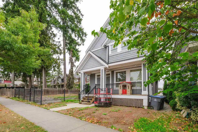 5930 128 STREET - photo 3 of 39