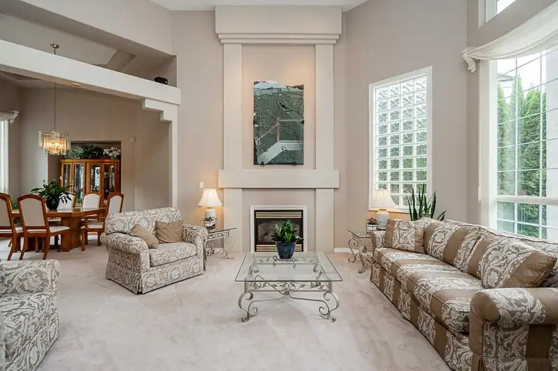11135 164 STREET - photo 2 of 34