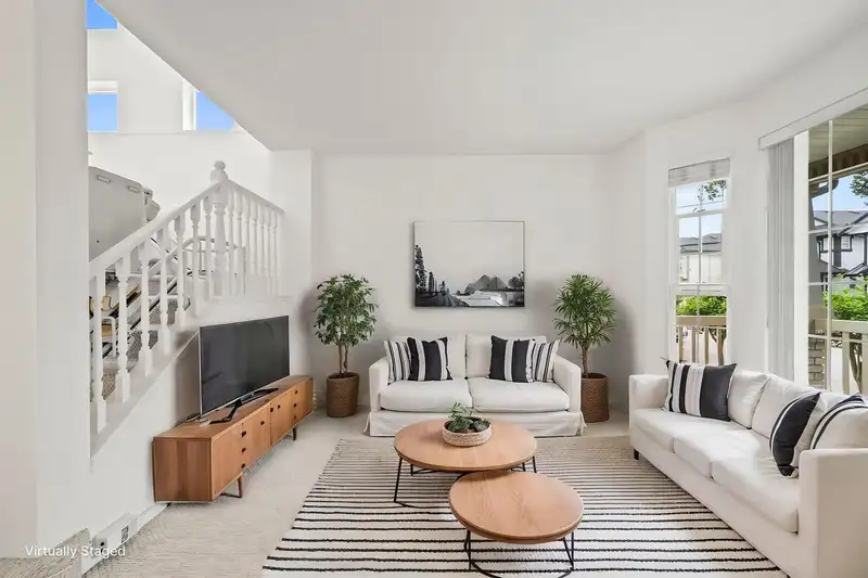 18483 66A AVENUE - photo 4 of 40