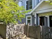 58 9718 161A STREET - thumbnail 3