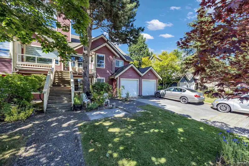 101 12109 78 AVENUE - photo 2 of 25