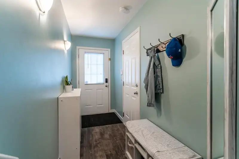 32 14959 58 AVENUE - photo 4 of 35