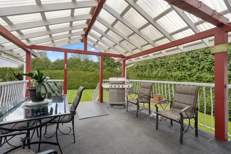 6180 181A STREET - photo 1 of 24