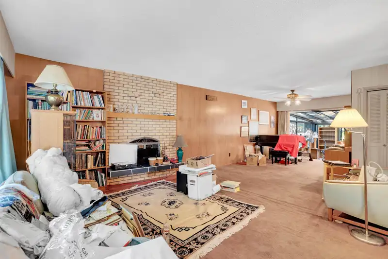 9533 139 STREET - photo 2 of 16