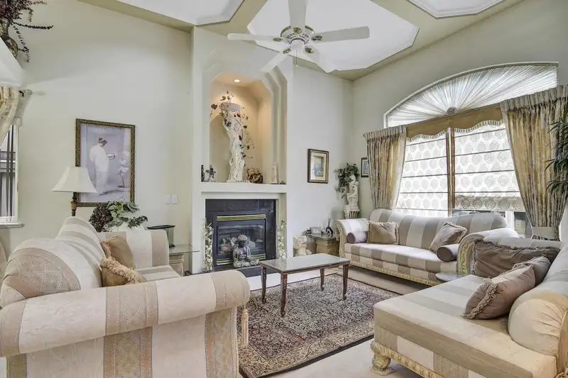 6188 127 STREET - photo 2 of 25