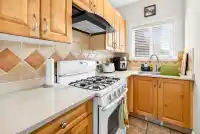 16688 63B AVENUE - thumbnail 9