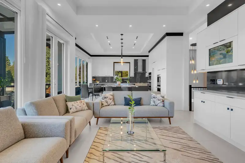 13390 112A AVENUE - photo 4 of 40