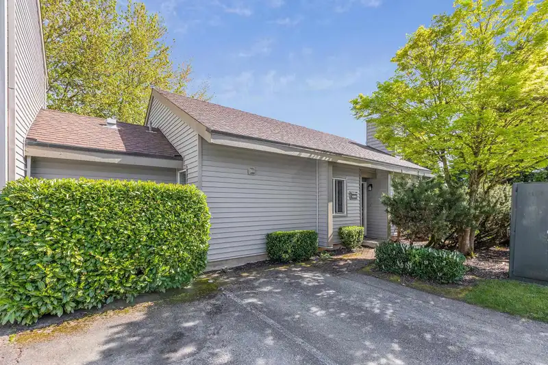 6056 W GREENSIDE DRIVE - photo 3 of 29