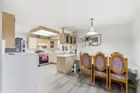 7076 122A STREET - thumbnail 12