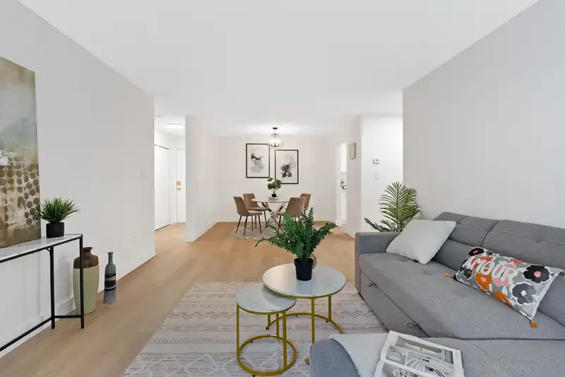 308 10662 151A STREET - photo 2 of 33