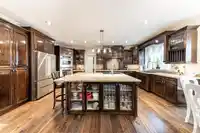 8450 168 STREET - thumbnail 2