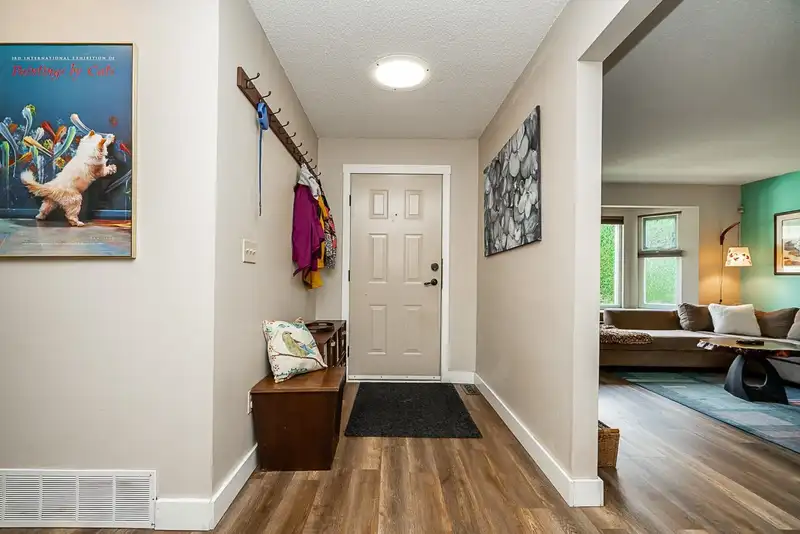 13322 82B AVENUE - photo 3 of 27