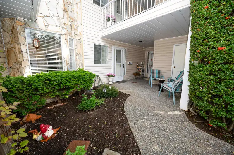 117 10584 153 STREET - photo 2 of 40