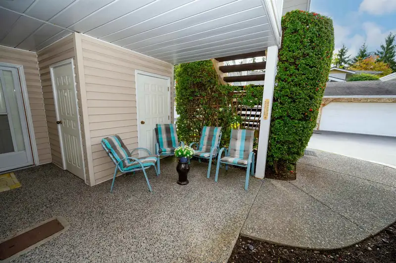 117 10584 153 STREET - photo 3 of 40