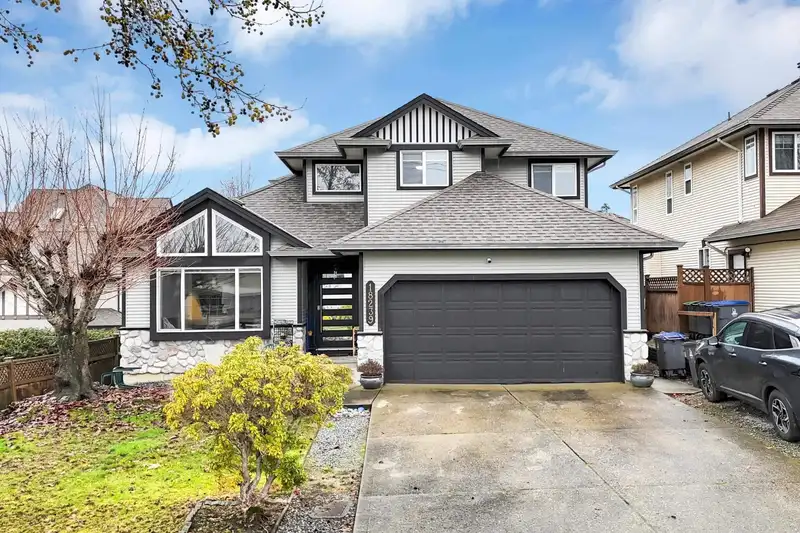 18239 68 AVENUE - photo 1 of 35