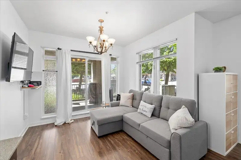 130 13321 102A AVENUE - photo 3 of 40