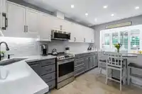 5887 184B STREET - thumbnail 4