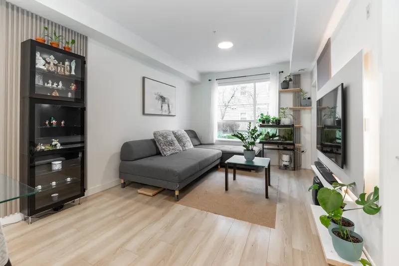 105 11913 BURNETT STREET - photo 3 of 20