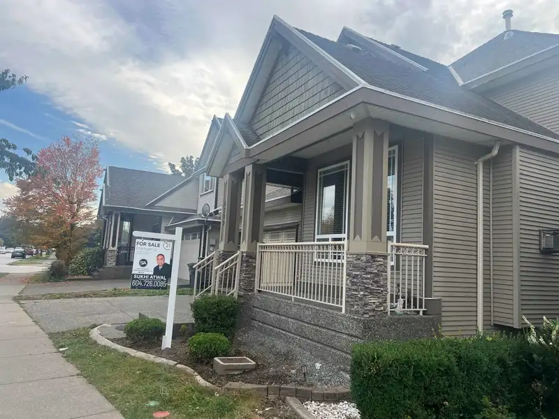 6309 167B STREET - photo 3 of 40