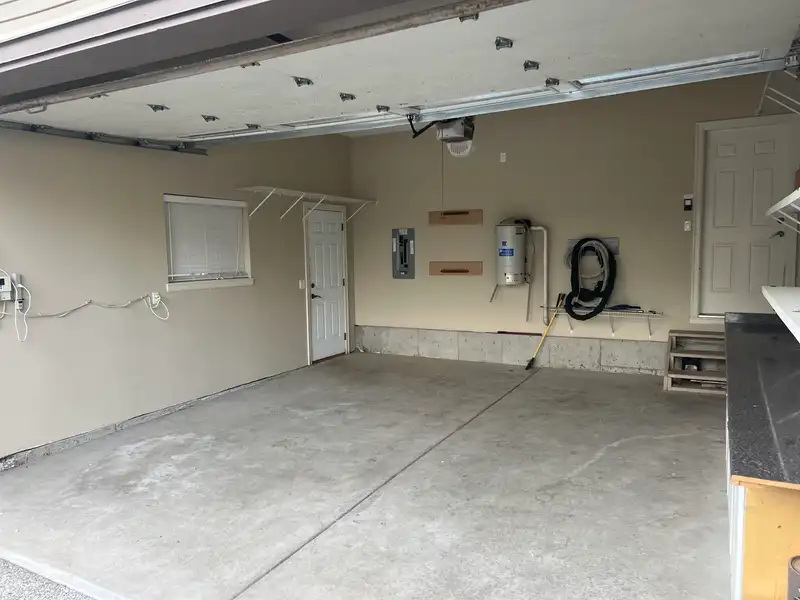 6309 167B STREET - photo 4 of 40