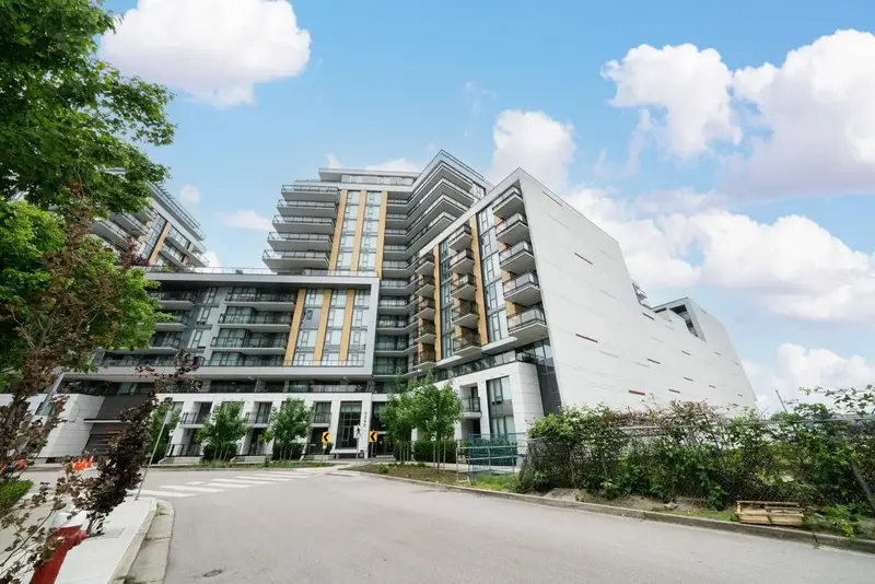 806 3280 CORVETTE WAY - photo 1 of 25