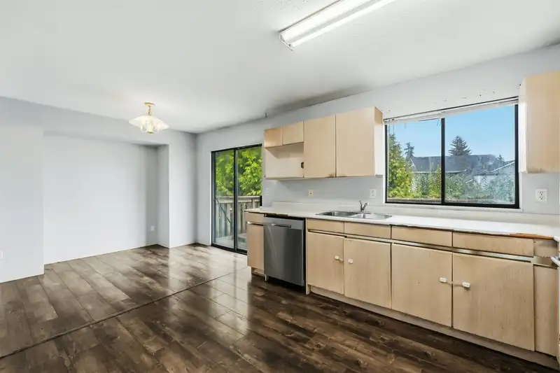 7258 140A STREET - photo 4 of 24