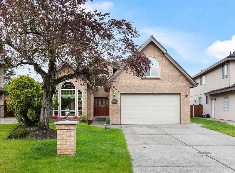 10581 169 STREET - photo 1 of 39