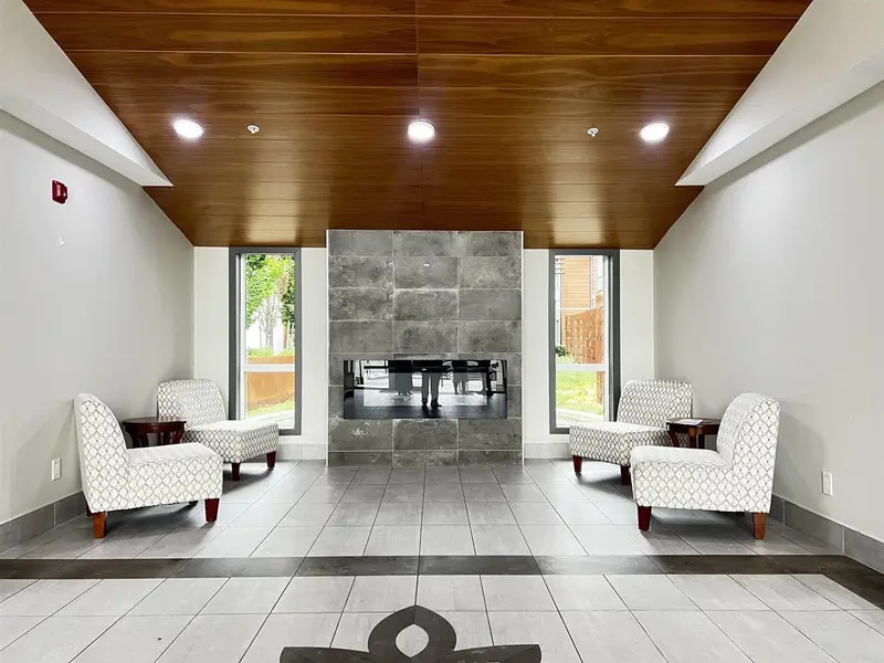 113 11501 84 AVENUE - photo 2 of 25