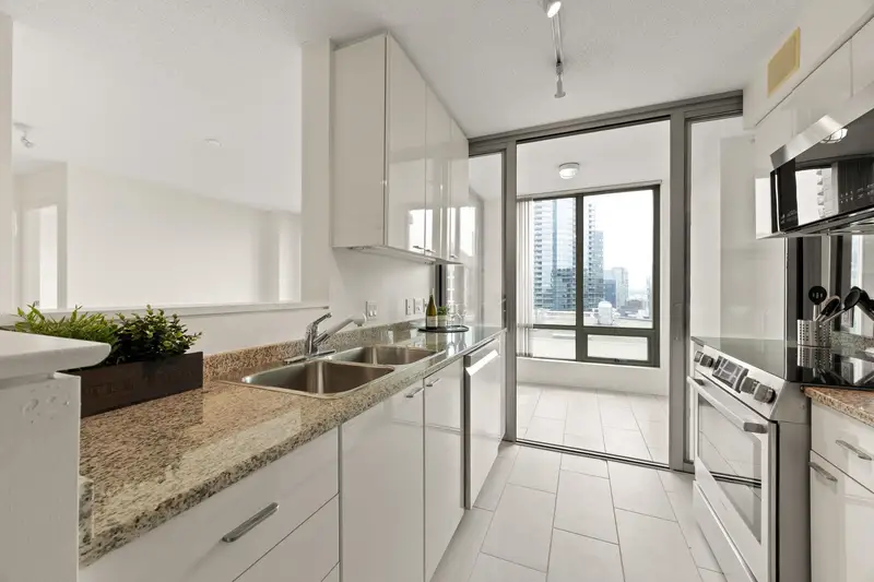 3104 1200 W GEORGIA STREET - photo 4 of 25