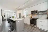 22 9718 161A STREET - thumbnail 1